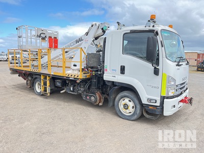 2016 Isuzu FRR 110-260 4x2 Crew Cab Hi-Rail, w/Manco 11M Podnośnik Koszowy