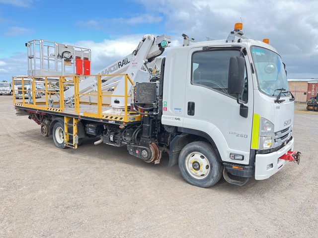 2016 Isuzu FRR 600 4x2 Hi-Rail, w/Manco 11M Bucket Truck