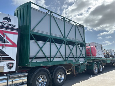 2009 Dickinson Livestock Trailer