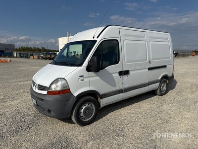 2010 Renault Master Service Truck
