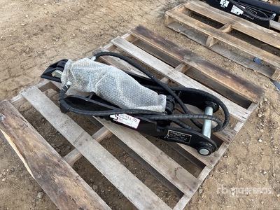 2026 GIYI GY-XJ3T 30 in Hydraulic Baggerdaumen - Fits Cat 3 ton (Unused)