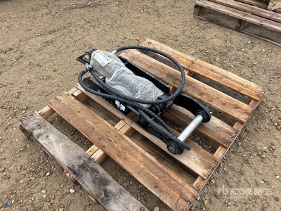 2026 GIYI GY-XJ3T 30 in Hydraulic Pouce d'excavatrice (Unused)