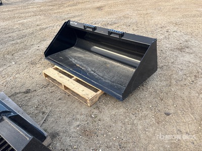 2026 GIYI GY-BT67 67 in Q/C Skid Steer Bucket (Unused)