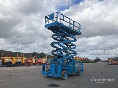 2013 Genie GS-5390 4x4 Diesel Scissor Lift