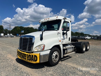 2012 Freightliner Cascadia 125 6x4 3-Achs Sattelzugmaschine