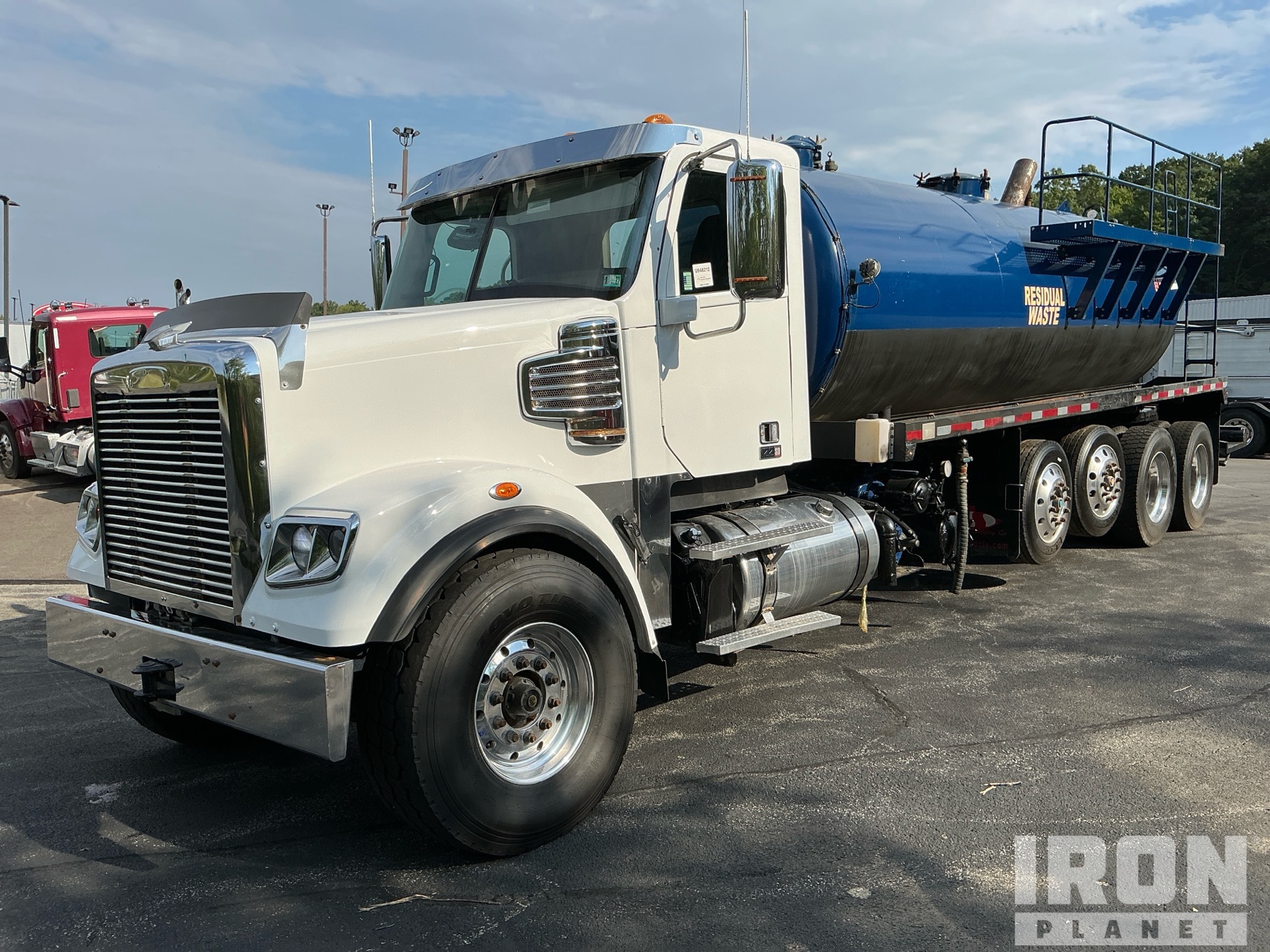 Masport on 2019 Freightliner 122SD 10x4 Vakuumtankwägen