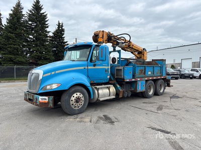Altec D1000BC on 2010 International Prostar 6x4 Camion excavadora