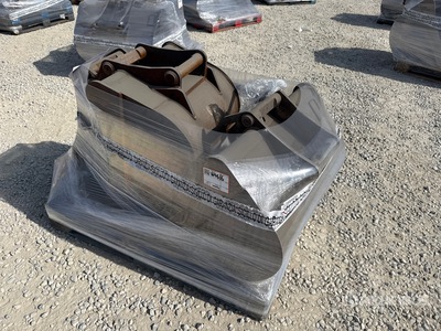 TM benne Qty of Excavator Attachments