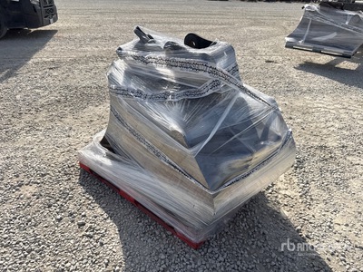TM benne Qty of Excavator Attachments