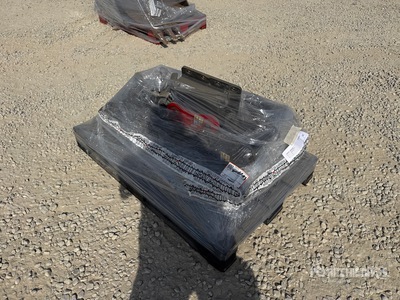 TM benne Qty of Excavator Attachments
