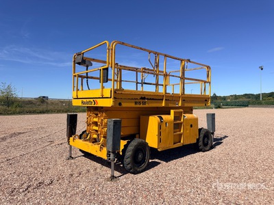 2007 Haulotte H15SX 4x4 Ascenseur à ciseaux (Inoperable)