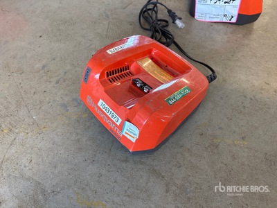 2021 Husqvarna QC500 Battery Charger Varios, herramientas manuales