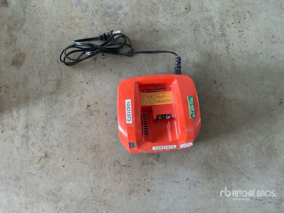 2021 Husqvarna QC500 Battery Charger Varios, herramientas manuales
