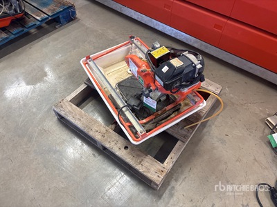 2012 Diamond CC600T Tile Saw Varios, herramientas manuales