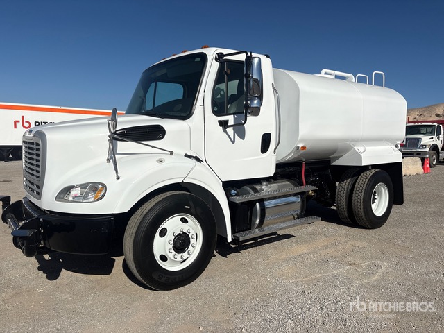 2016 Freightliner M2 112 2500 gal 4x2 Water Truck
