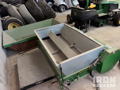 2010 John Deere TD100 60 in Top Dresser Kunstmeststrooier
