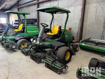 2010 John Deere 8700 4x2 Ride-On Lawn Mower