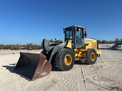 2013 John Deere 624K Chargeuse sur pneus