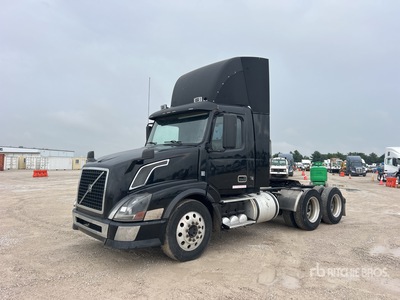 2010 Volvo VNL300 6x4 Tracteur Routier Couchette