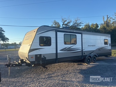 2021 Pioneer RG28 30 ft 4 in T/A Travel Trailer