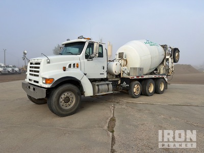 2000 Sterling LT9511 10x4 Beton-Fahrmischer