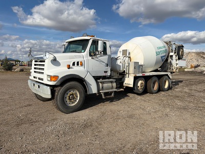 2000 Sterling LT9511 10x4 Beton-Fahrmischer
