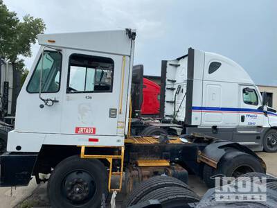 2013 Capacity TJ5000 4x2 Trattore portuale (Inoperable)