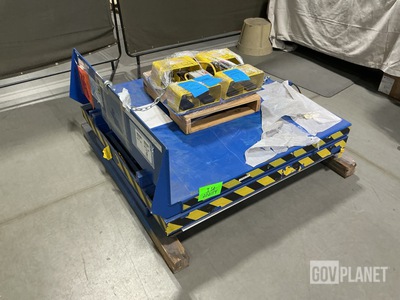 Hydraulic Lift & Tilt Scissor Table
