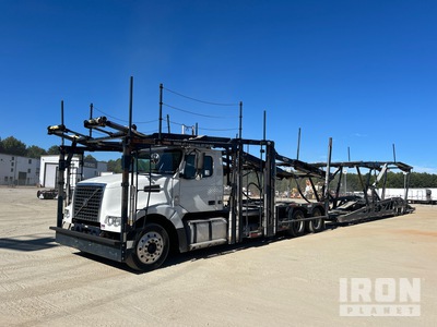 2016 Volvo VAH Car Carrier Truck