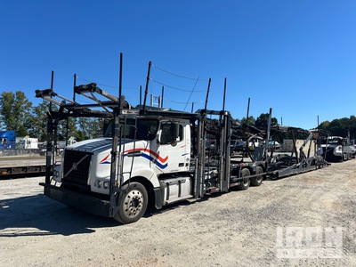 2015 Volvo VAH Car Carrier Truck