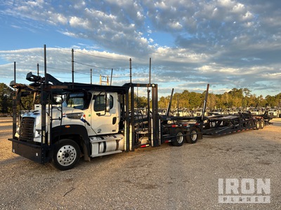 2015 Freightliner 114SD Camion transporteur de voitures
