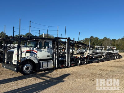 2016 Volvo VAH Car Carrier Truck