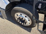 Underbody with Right Steer Tire