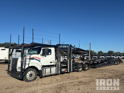 2016 Volvo VAH Car Carrier Truck