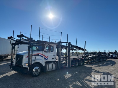 2015 Volvo VAH Car Carrier Truck