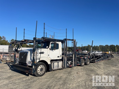 2015 Volvo VAH Car Carrier Truck
