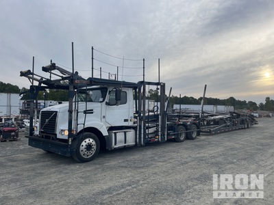 2015 Volvo VAH Car Carrier Truck