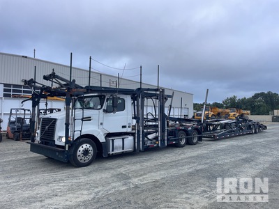 2015 Volvo VAH Car Carrier Truck