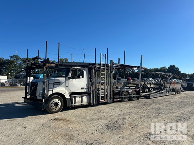 2015 Volvo VAH Car Carrier Truck