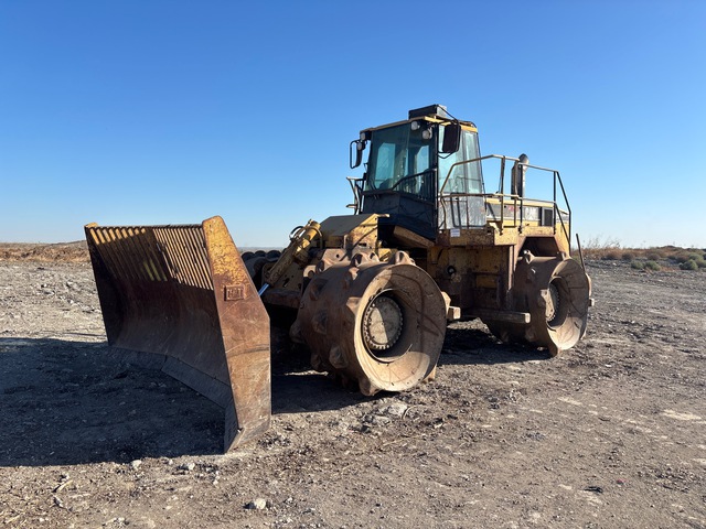 2003 Cat 826GII Landfill Compactor