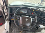 Cab with Elementy sterujące układem sterowania