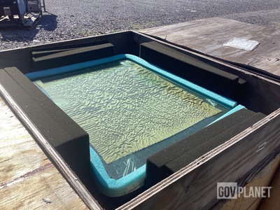 (16) Grove 7-498-000253 Vehicular WIndows