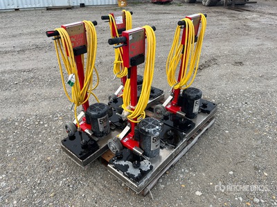 Quantity of (4) Square Scrub EBG28 Walk-Behind Electric Laveuse de sol
