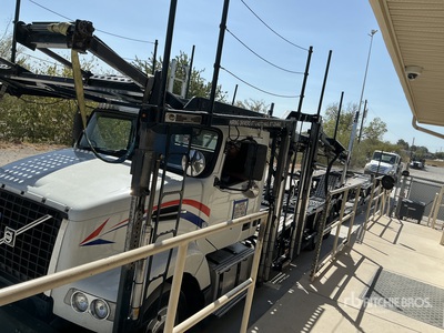 2015 Volvo VAH Camion transporteur de Voitures