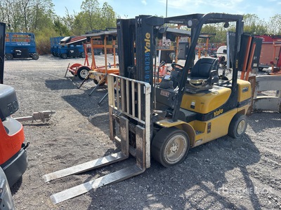 Yale GP060MX 5700 lb Pneumatic Tire Heftruck