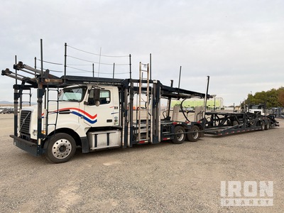 2015 Volvo VAH Camión portavehiculos