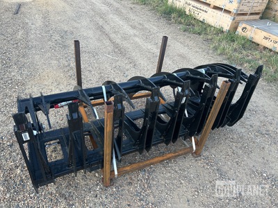 2026 GIYI CLG72 Skid Steer Curved Log Grapple - Unused