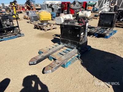 Raymond 8210 4500 lb Electric Pallet Jack