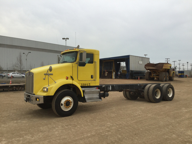 2007 Kenworth T-800 6x4 Cab & Chassis