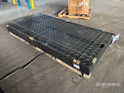 Quantity of (12) 2026 SKLP SK-LJB12 94 in x 47 in Polyethylene Ground Protection クレーンマット (Unused)